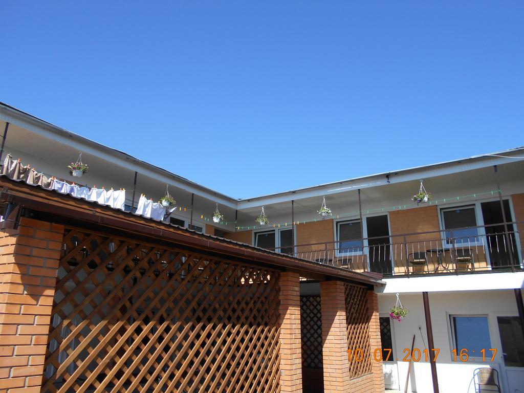 Lastochka Otel Zaliznyi Port Dış mekan fotoğraf