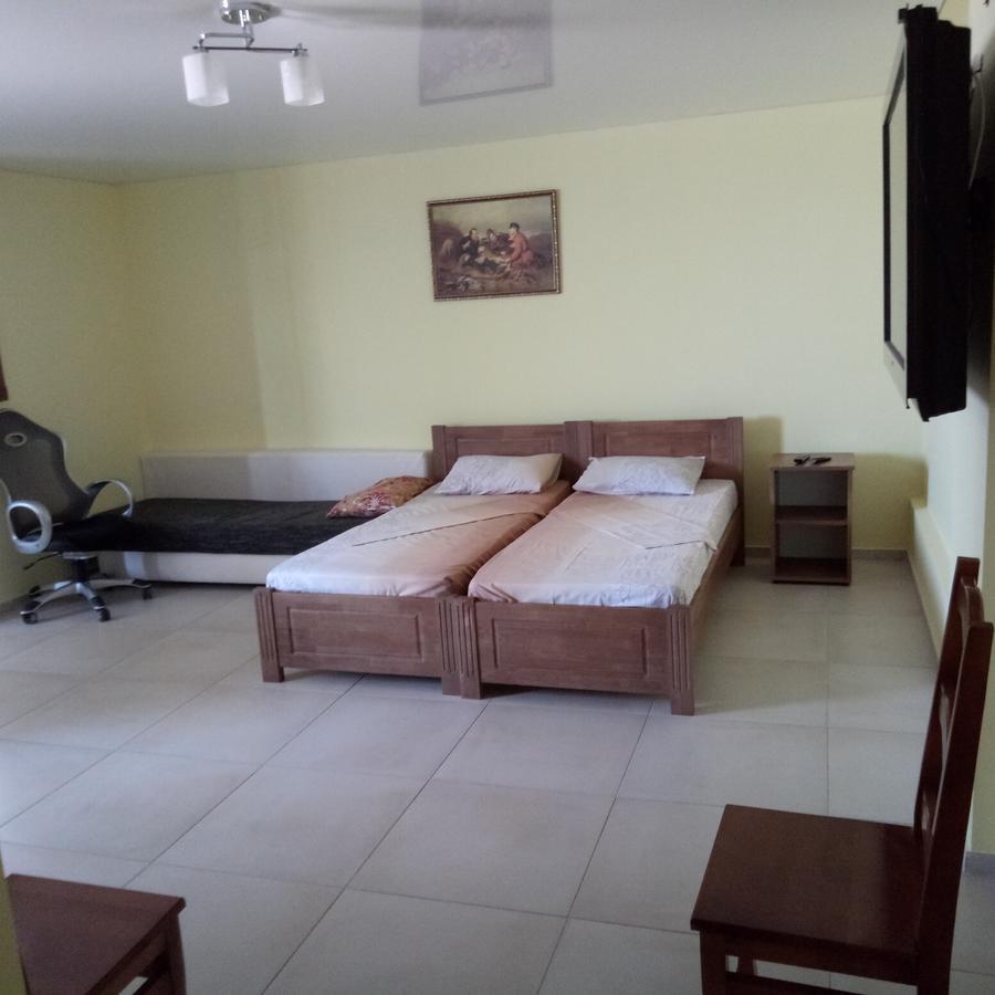 Lastochka Otel Zaliznyi Port Dış mekan fotoğraf